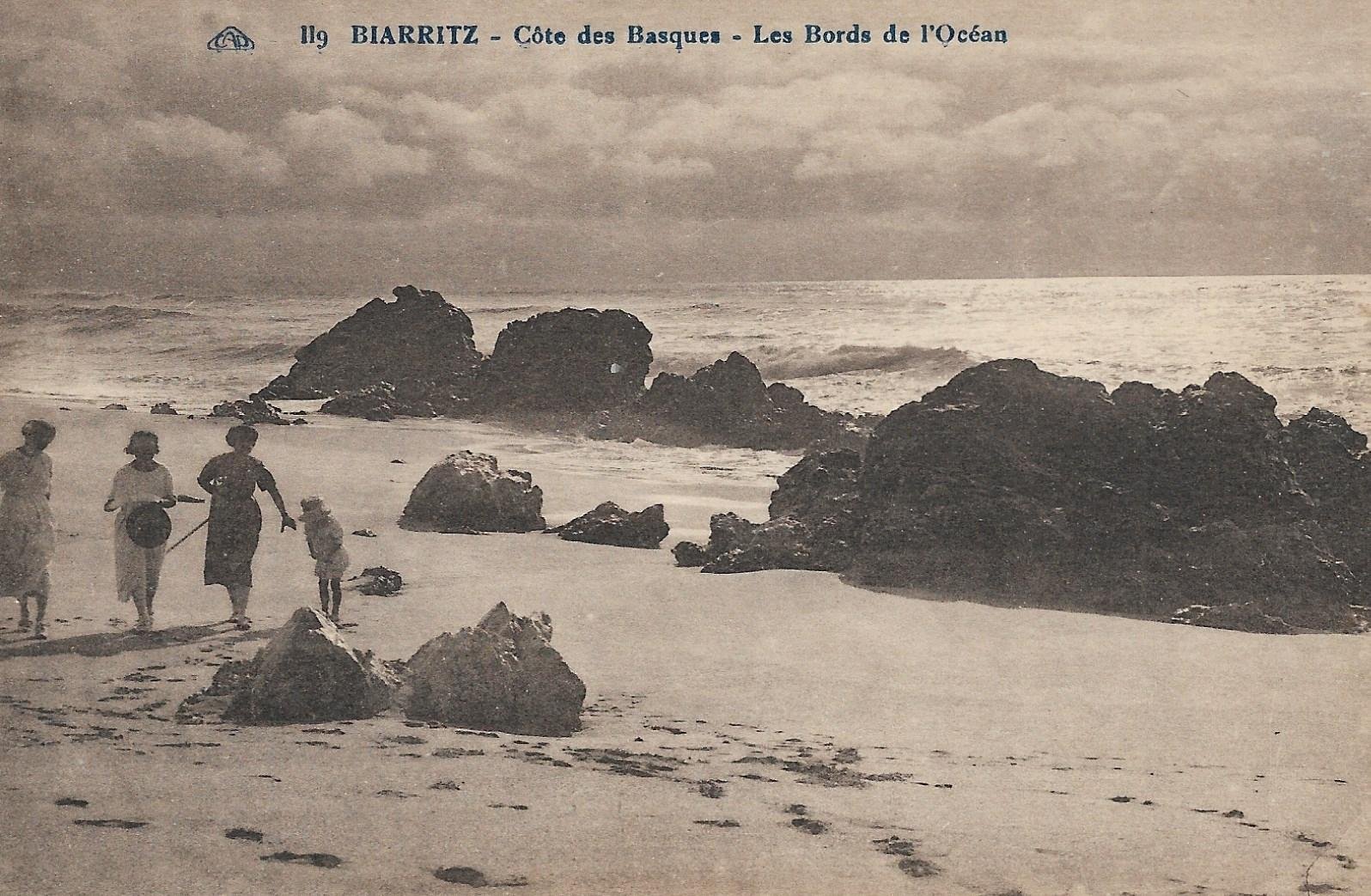 /France/FR_place_1903-1938_BIARRITZ - Cote des Basques - Les Bords de l'Ocean.jpg